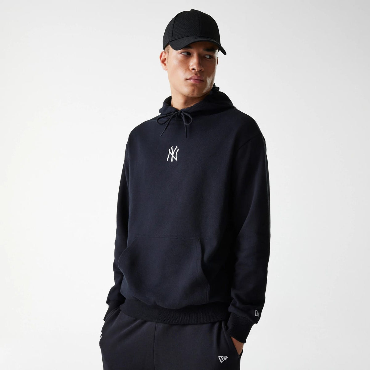 New York Yankees MLB League Essential Midi French Terry Black Oversized Pullover Hoodie-clouthin