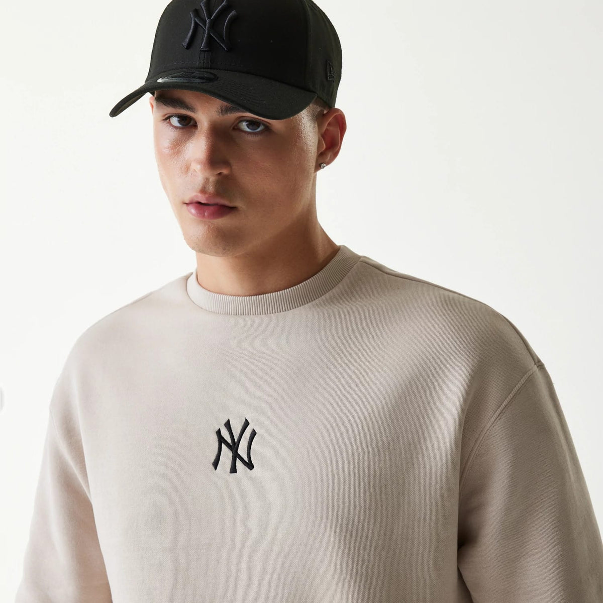 New York Yankees MLB League Essential Midi Cream Oversized Crew Neck Sweater-clouthin