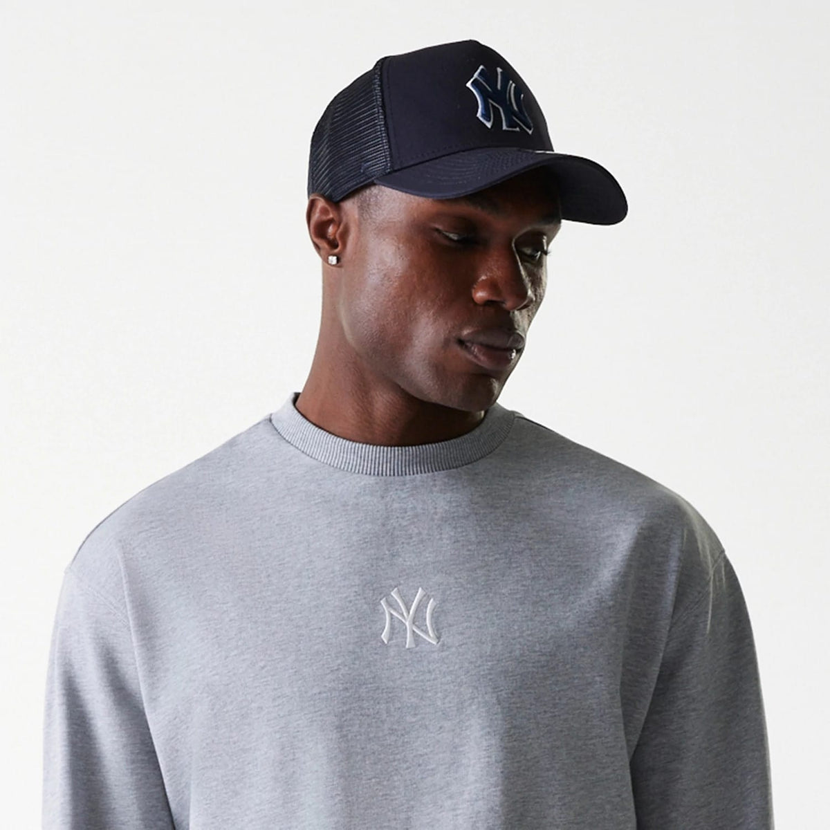 New York Yankees MLB League Essential Midi Grey Oversized Crew Neck Sweater-clouthin