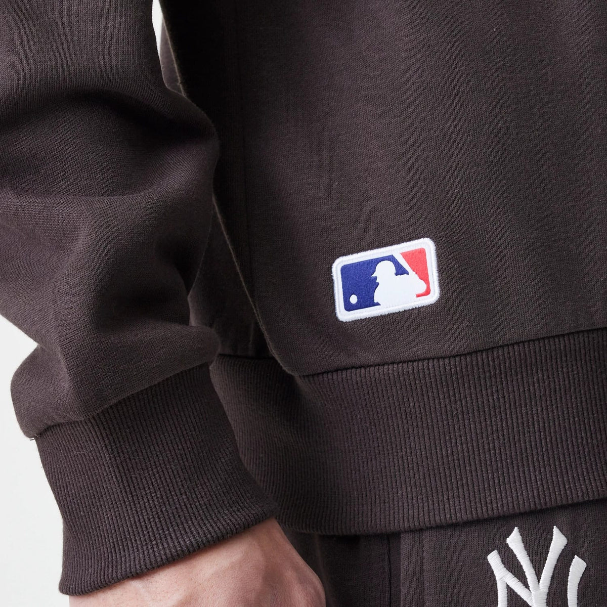 New York Yankees MLB Midi League Essential Dark Brown Oversized Crew Neck Sweater-clouthin