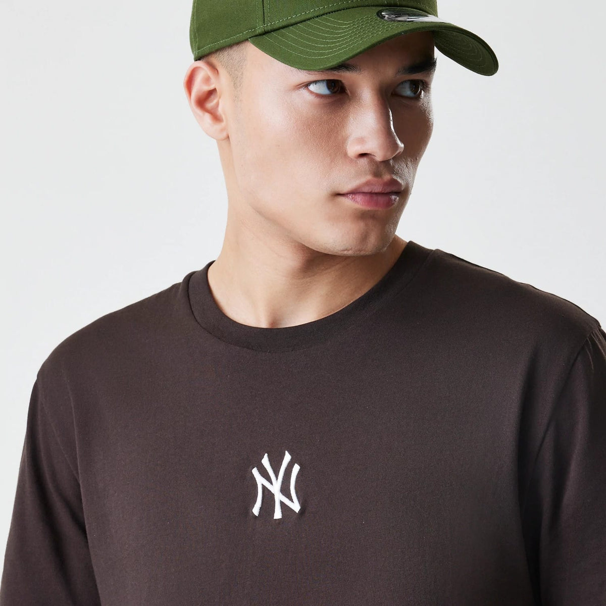 New York Yankees MLB Midi League Essential Dark Brown Oversized T-Shirt-clouthin