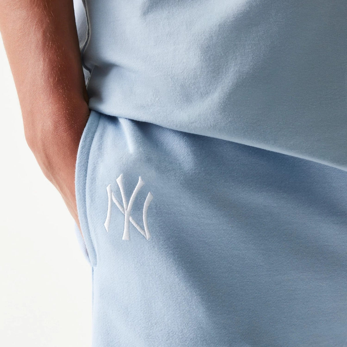 New York Yankees MLB League Essential Midi Pastel Blue Shorts-clouthin