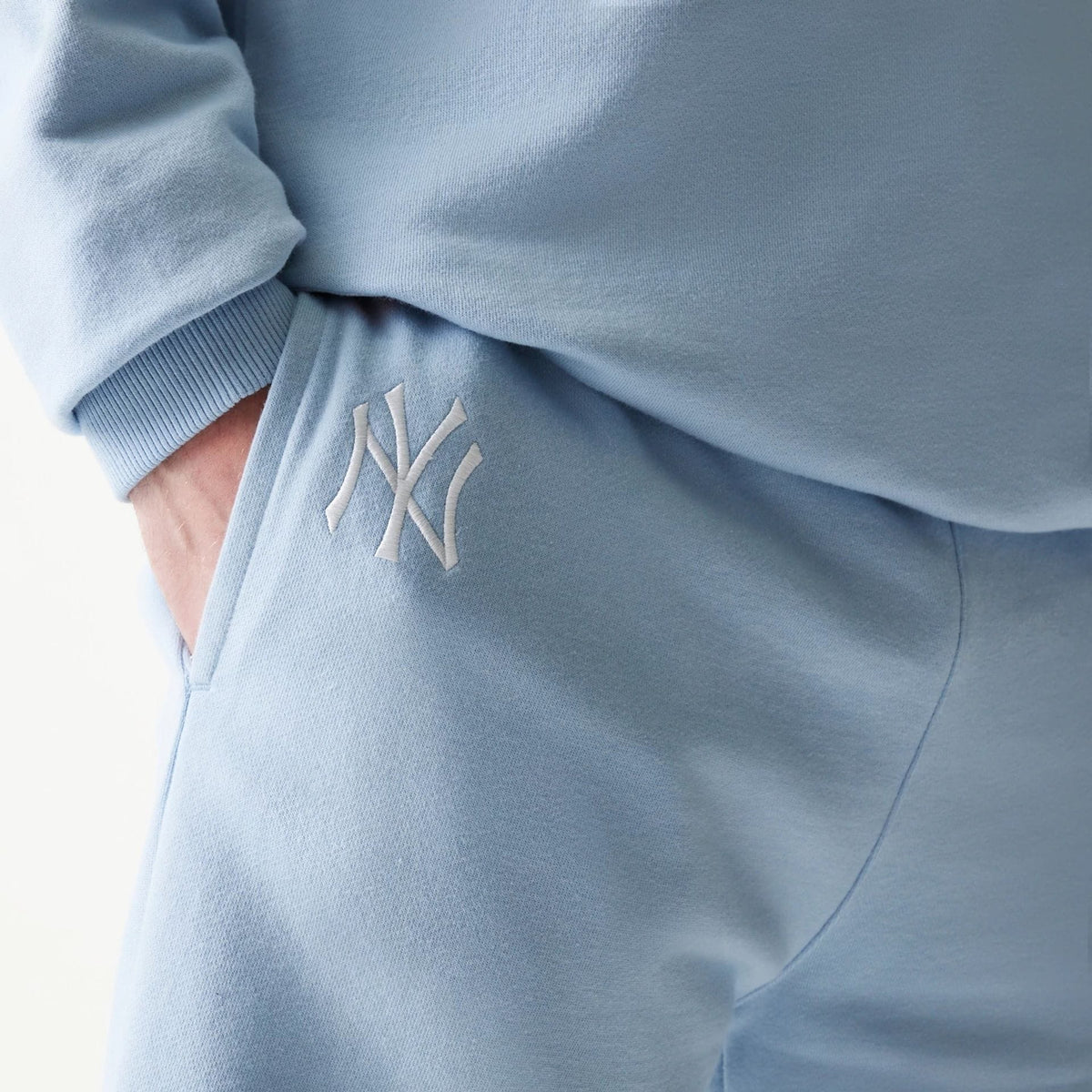 New York Yankees MLB League Essential Midi Pastel Blue Shorts-clouthin