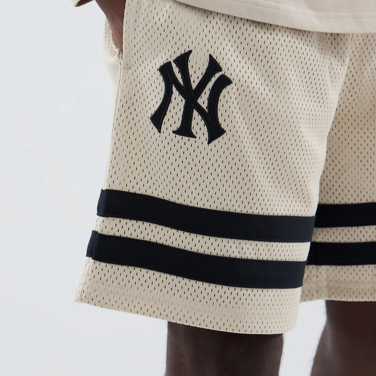 New York Yankees MLB Light Beige Oversized Mesh Shorts-clouthin