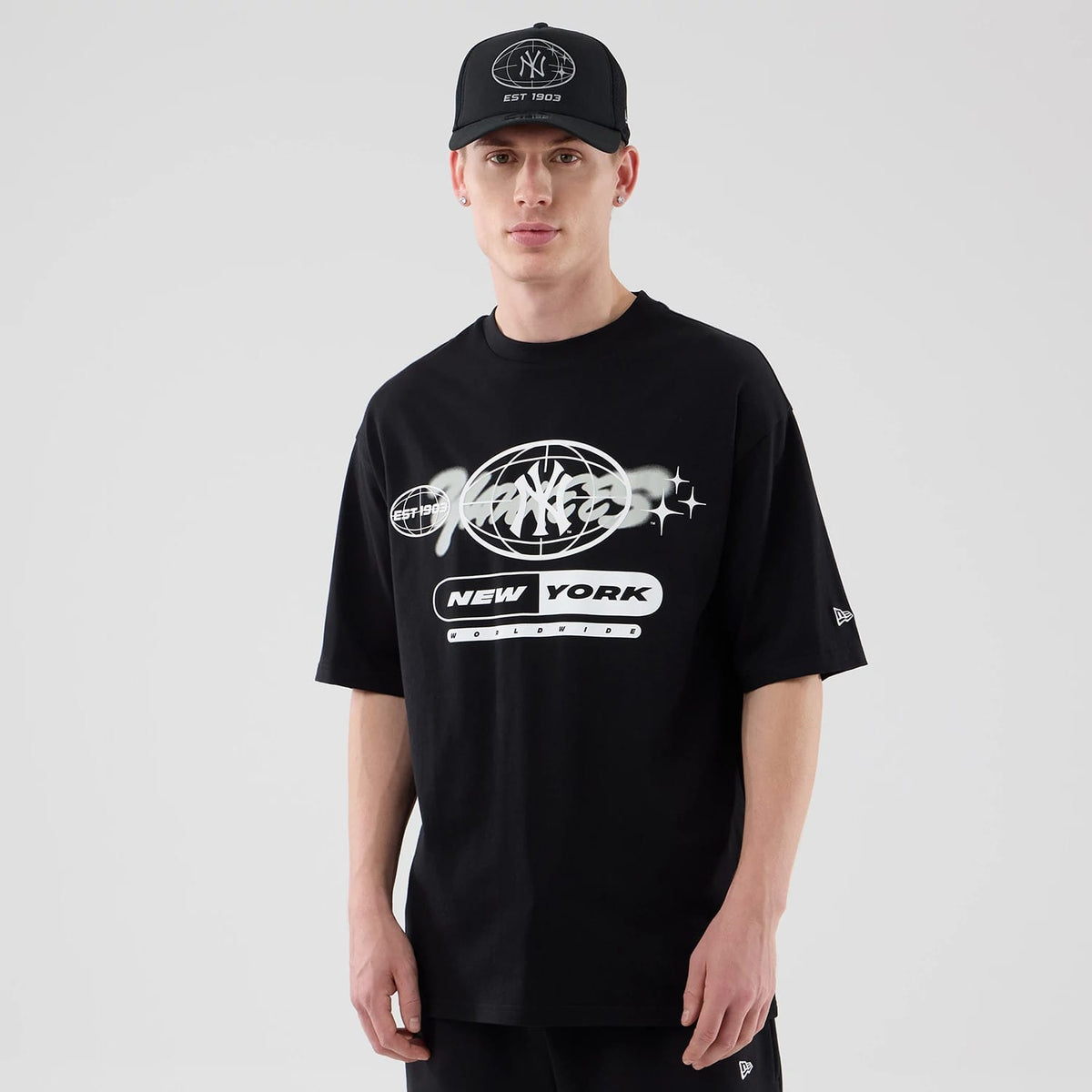 New York Yankees MLB Logo Graphic Black Oversized T-Shirt-clouthin