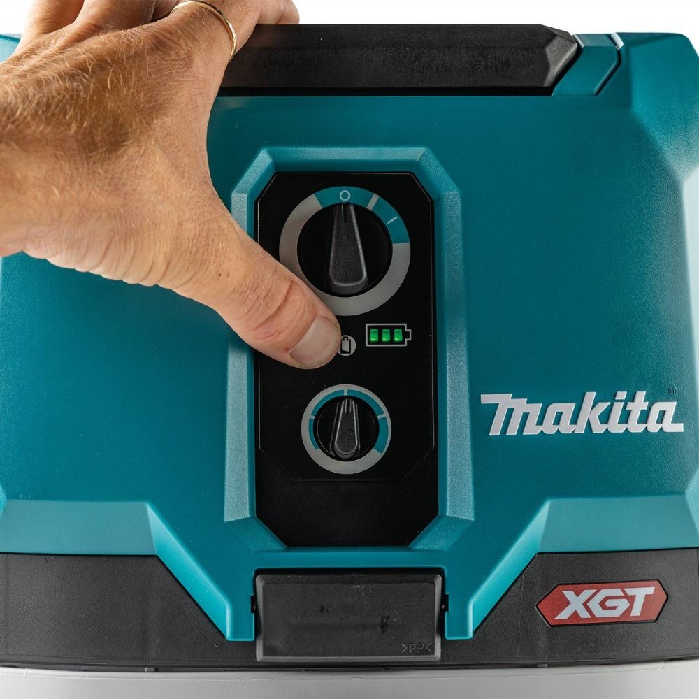 Makita GCV03PM 40V max XGT Brushless Cordless 4 Gallon Wet/Dry Dust Extractor/Vacuum Kit (4.0Ah)