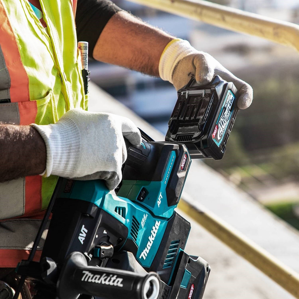 Makita GRH02M1 40V max XGT® 1-1/8" AVT® Rotary Hammer Kit