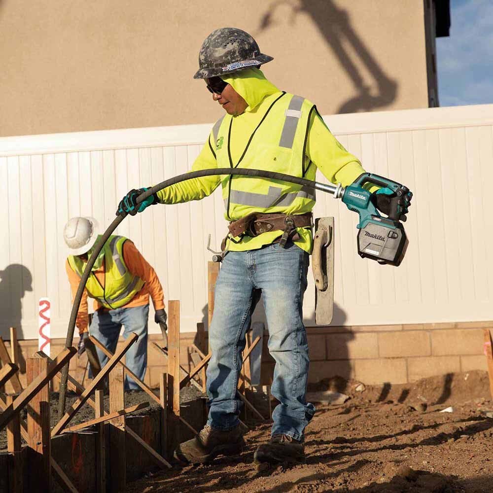 Makita GRV02Z 40V max XGT Brushless Cordless 8' Concrete Vibrator, Tool Only