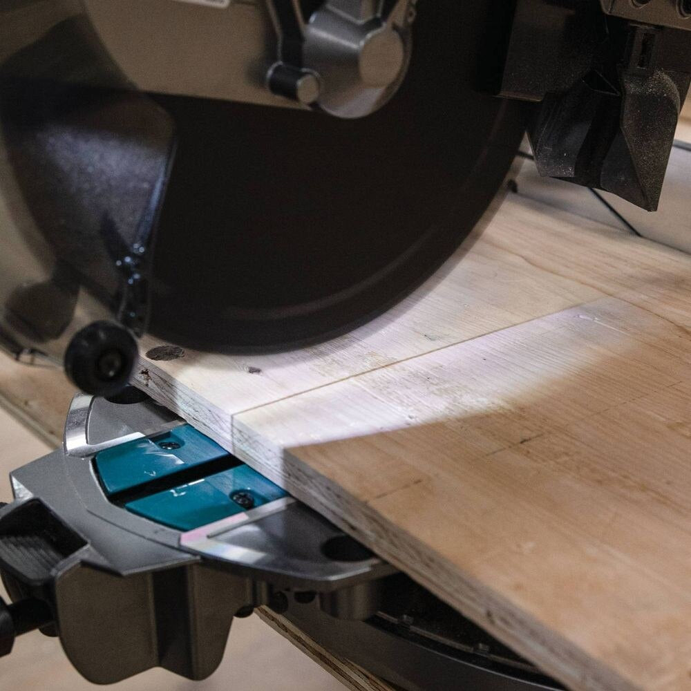 Makita GSL03Z 40V max XGT Brushless Cordless 10" Dual-Bevel Sliding Compound Miter Saw, AWS Capable (Tool Only)