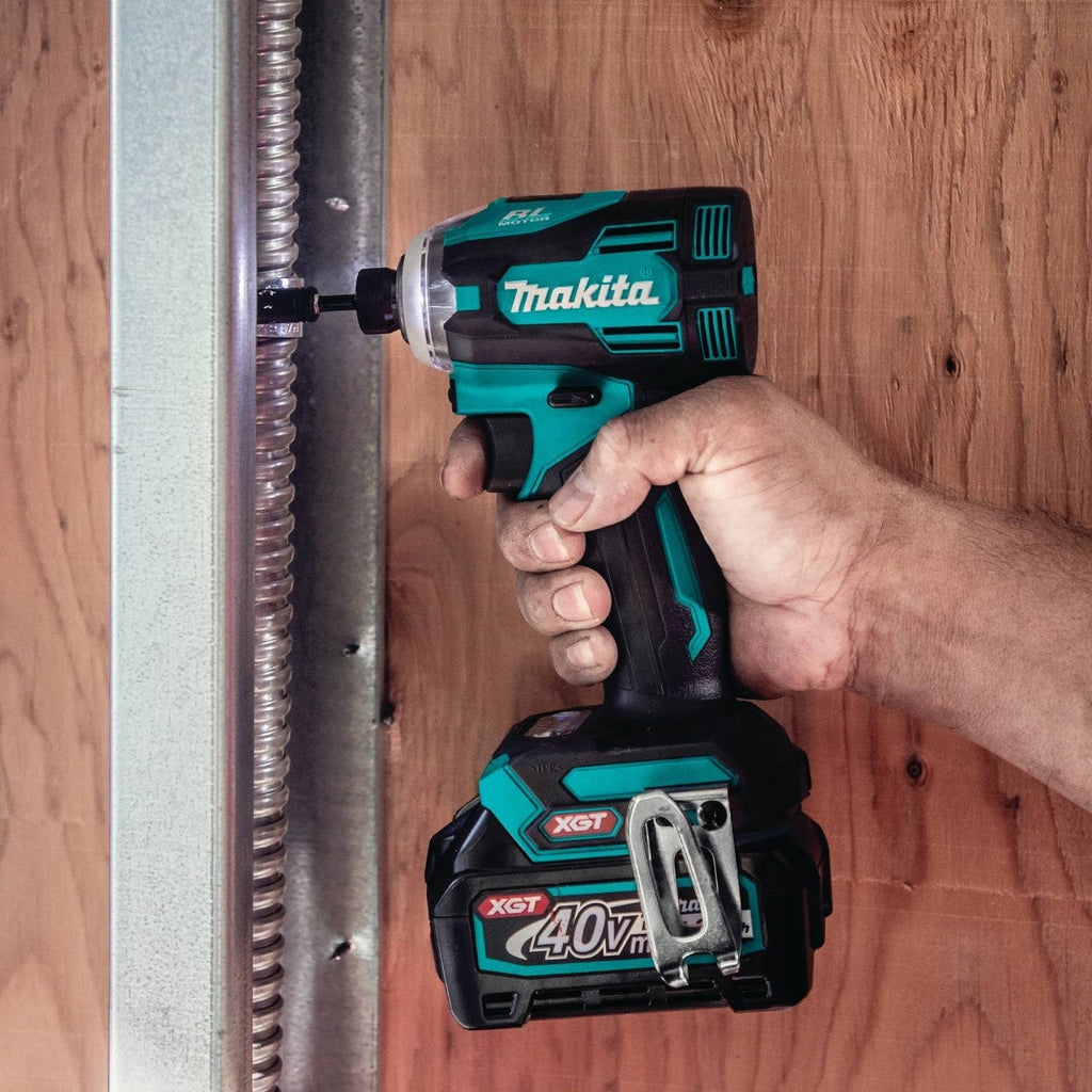 Makita GT200D 40V max XGT® 2-Pc. Combo Kit (2.5Ah)