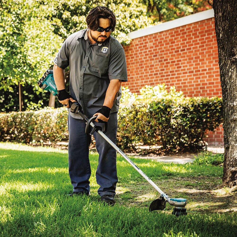 Makita XRU15PT1 18V X2 LXT Brushless String Trimmer Kit with 4 Batteries