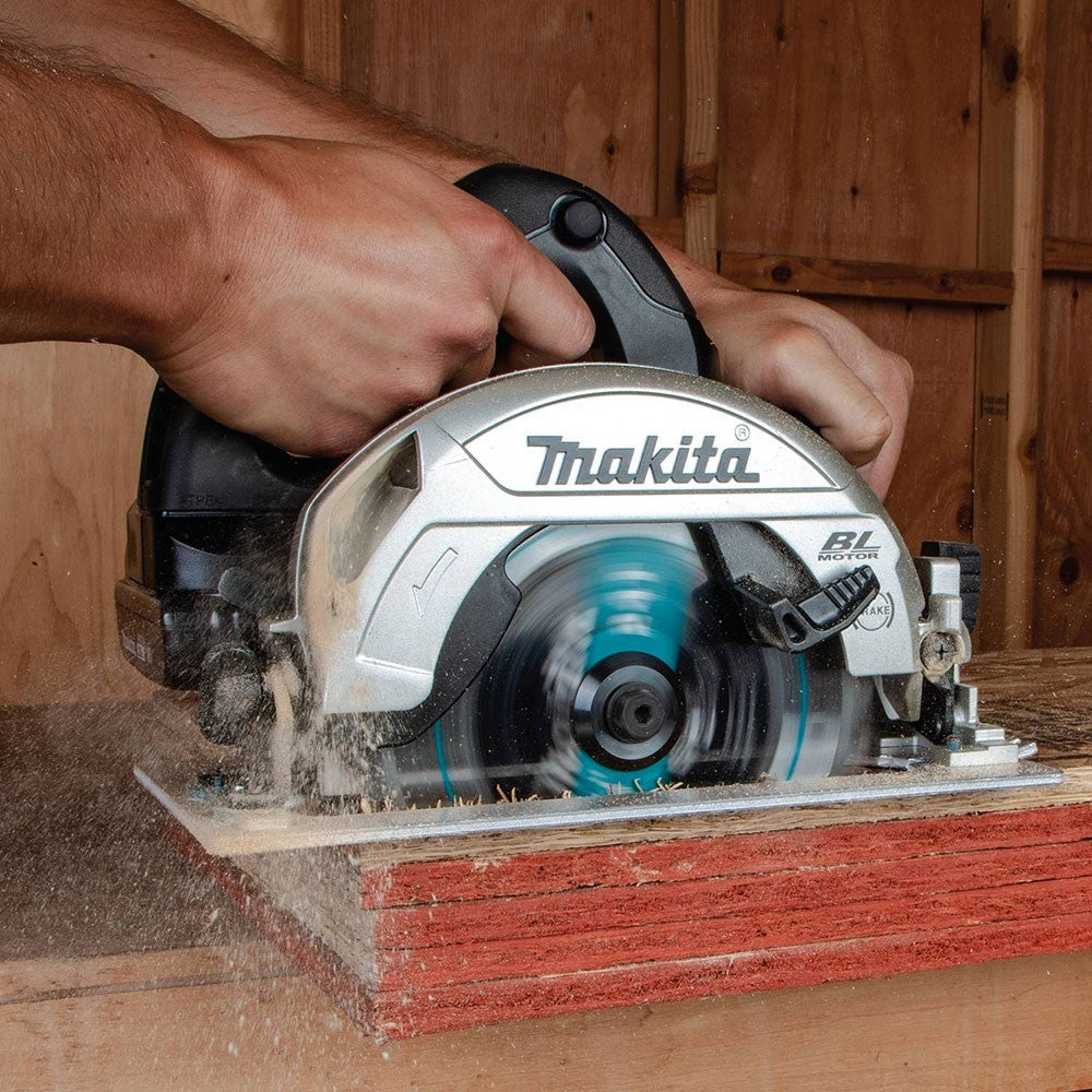 Makita XSH04RB 18V LXT Sub-Compact Brushless 6-1/2" Circular Saw Kit