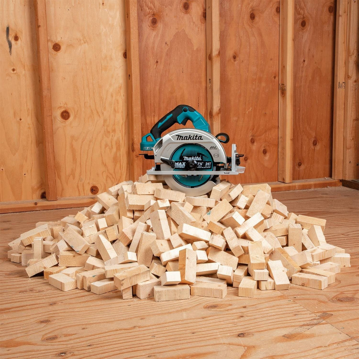 Makita XSH06Z 18V X2 LXT (36V) Brushless 7-1/4" Circular Saw, Tool Only