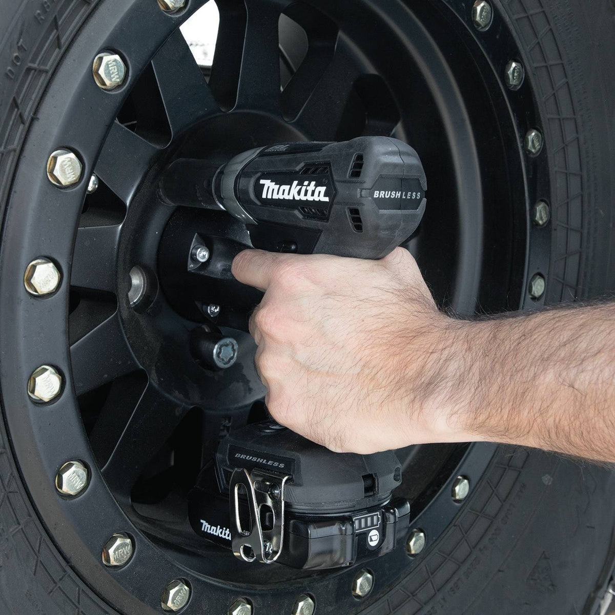 Makita XWT12RB 18V LXT SubCompact Brushless 3/8" Sq Drive Impact Wrench Kit