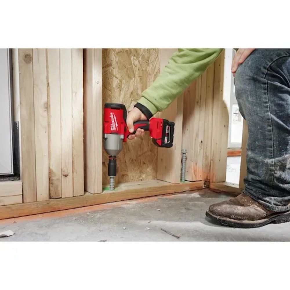 Milwaukee 2666-21B M18 18V Lithium-Ion Brushless Cordless 1/2 in. Impact Wrench with Friction Ring Kit